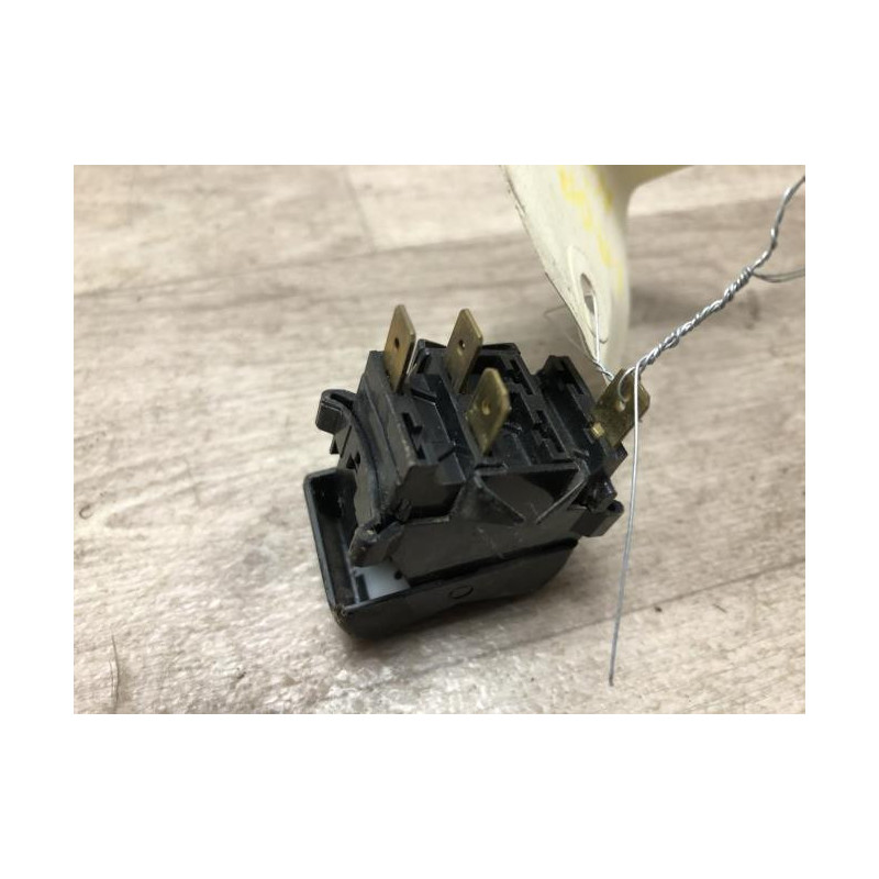 Bouton/Interrupteur LADA NIVA PHASE 2 d’occasion
