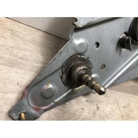 Leve vitre mecanique arriere gauche PEUGEOT 505 d’occasion