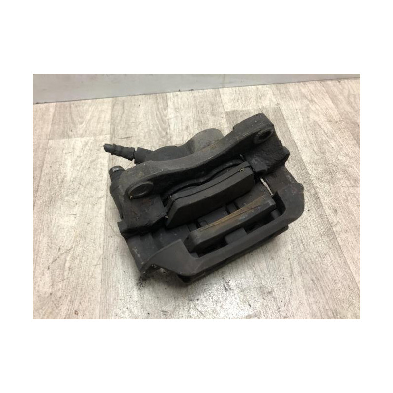Etrier avant gauche (freinage) RENAULT MASTER d’occasion