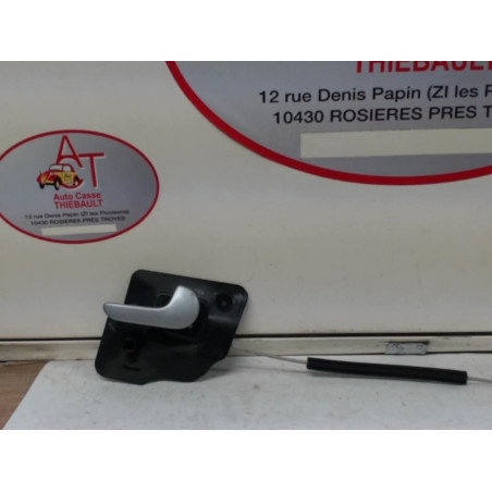 Poignee interieur avant droit OPEL MERIVA (A) PHASE 1 d’occasion