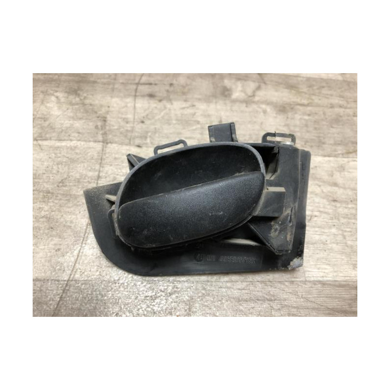 Poignee interieur arriere droit PEUGEOT 206+ d’occasion