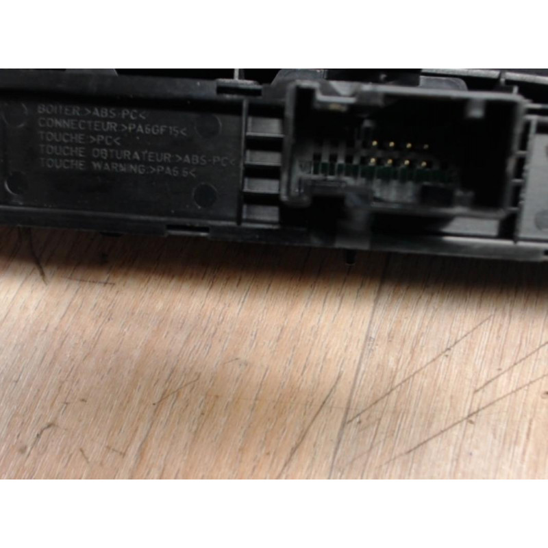 Bouton de warning PEUGEOT 308 PHASE 1 d’occasion