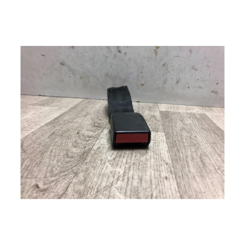 Attache ceinture arriere centrale PEUGEOT 206+ d’occasion