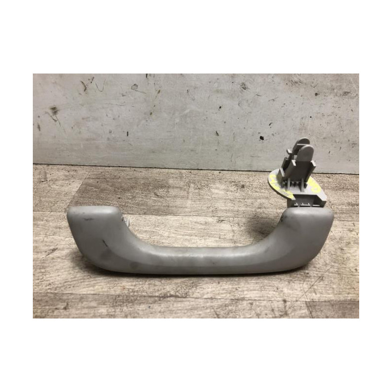 Poignee de maintien avant droit RENAULT CLIO 3 PHASE 2 d’occasion
