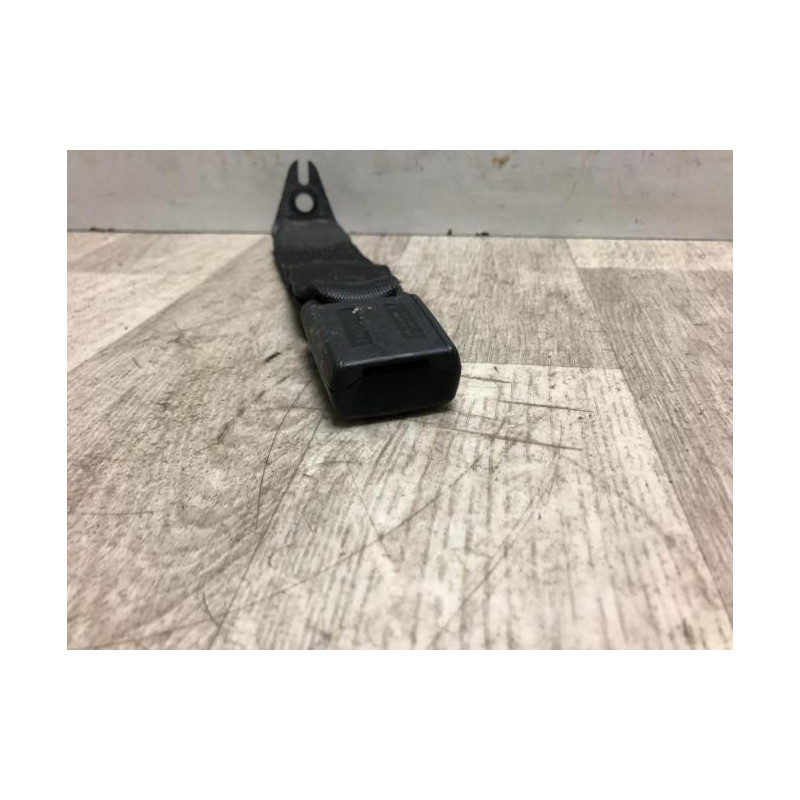 Attache ceinture arriere gauche BMW SERIE 3 E90 PHASE 1 d’occasion