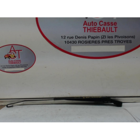 Bras essuie glace avant droit DACIA  d’occasion