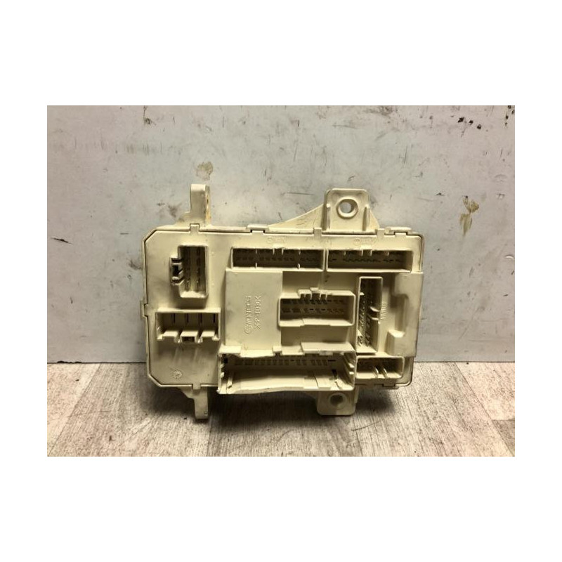 Porte fusible KIA CEE-D 1 SPORT WAGON PHASE 1 BREAK d’occasion
