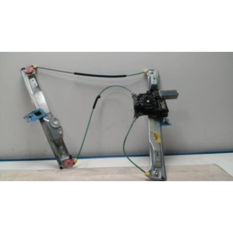 Leve vitre electrique avant gauche OPEL CORSA D PHASE 1 d’occasion