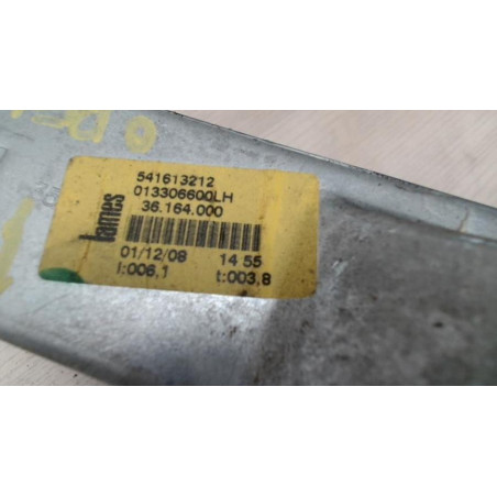 Leve vitre electrique avant gauche OPEL CORSA D PHASE 1 d’occasion