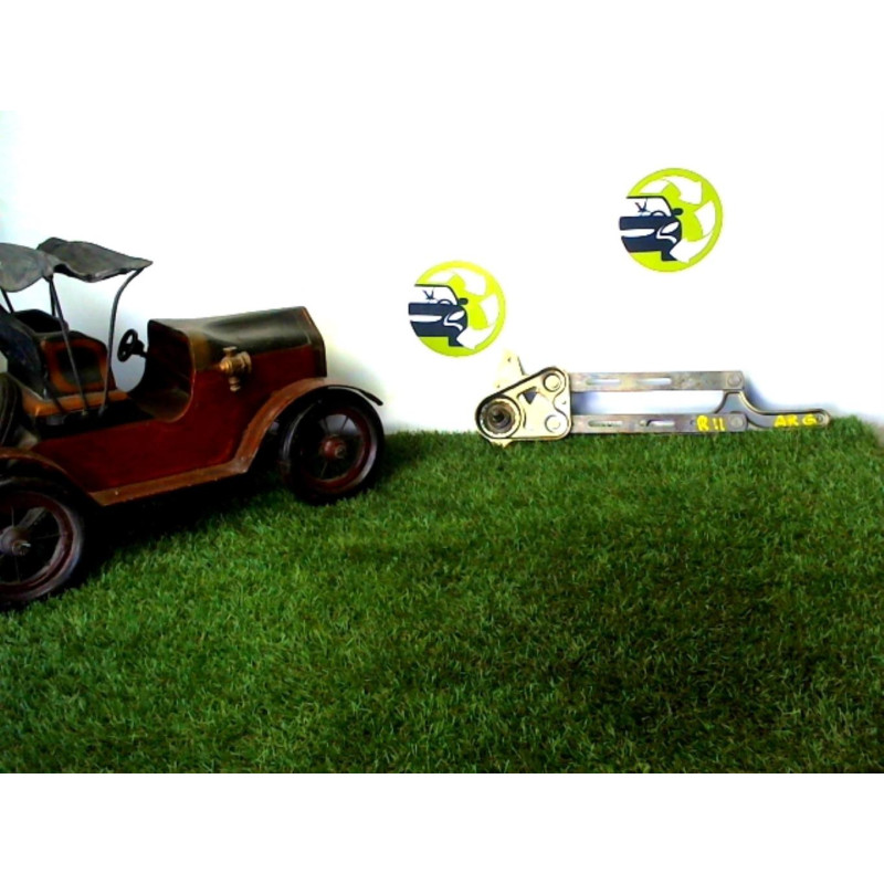 Leve vitre mecanique arriere gauche RENAULT R11 d’occasion