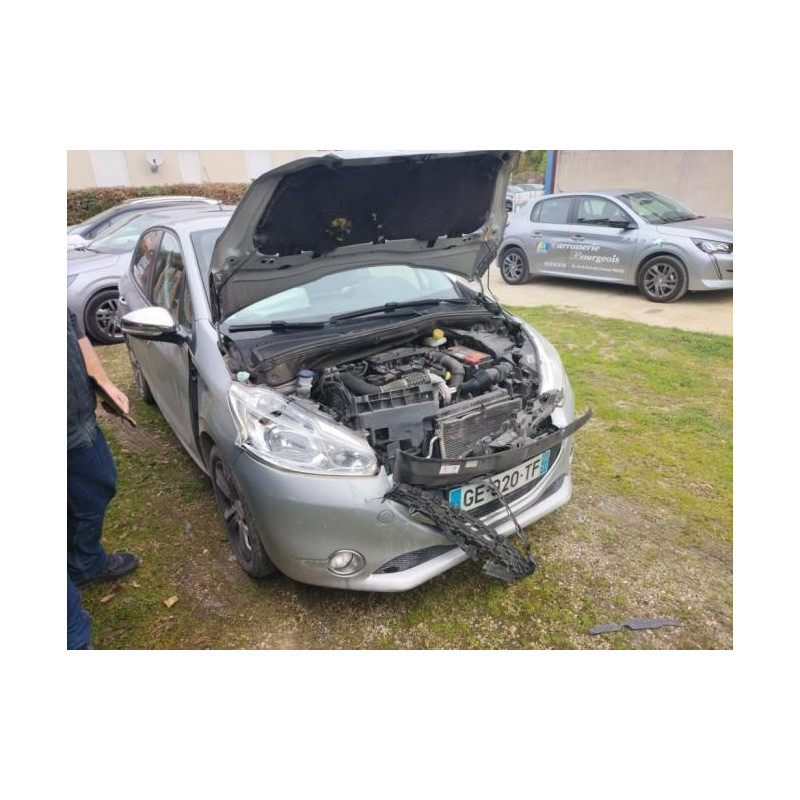 Baie de pare brise PEUGEOT 208 1 PHASE 1 d’occasion