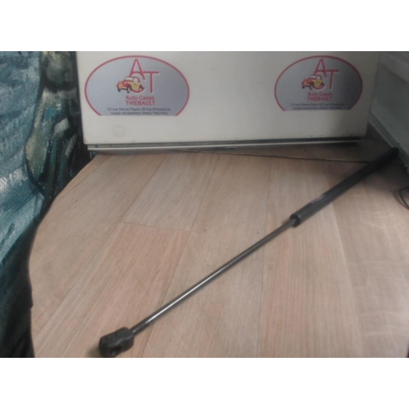 Verin de capot VOLKSWAGEN NEW BEETLE HAYON (9C1/9G1) 2.0 d’occasion