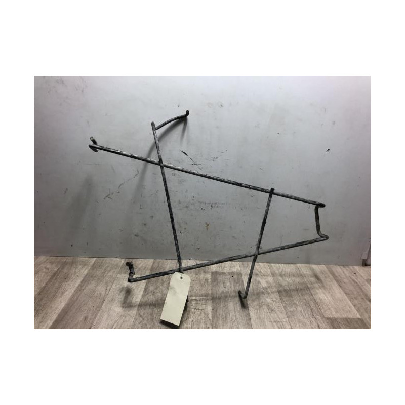 Panier roue de secours RENAULT CLIO 1 PHASE 3 d’occasion