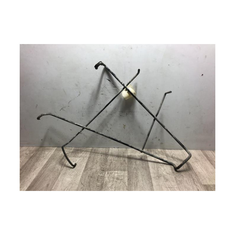 Panier roue de secours RENAULT CLIO 1 PHASE 3 d’occasion