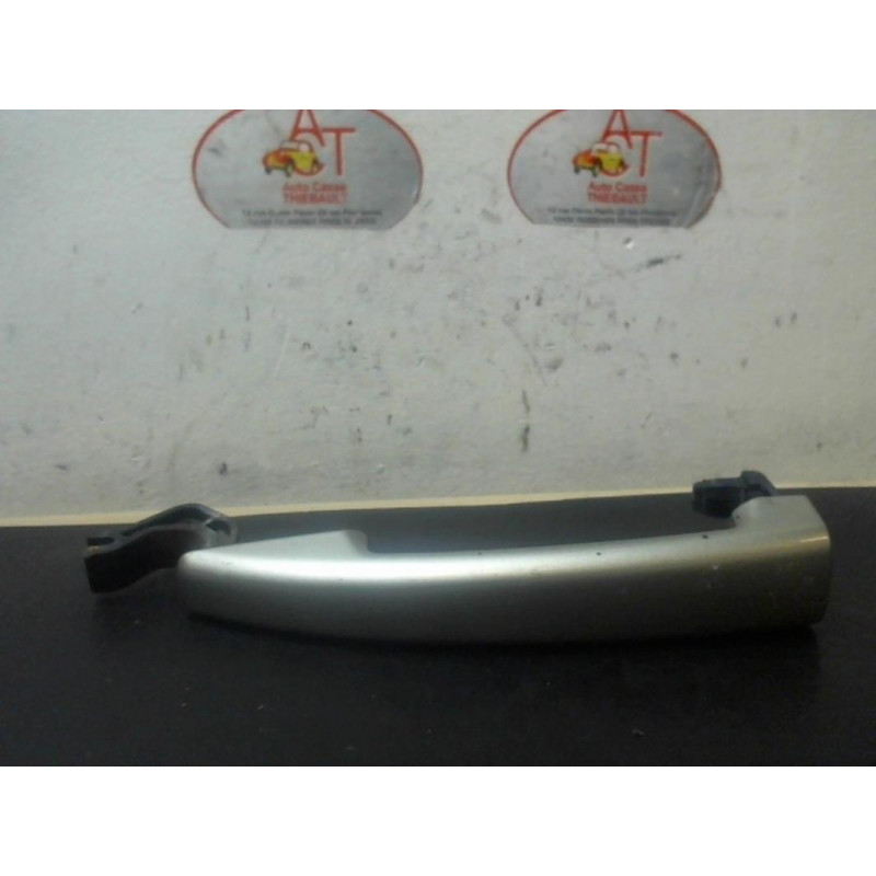 Poignee porte avant gauche PEUGEOT 308 PHASE 1 d’occasion