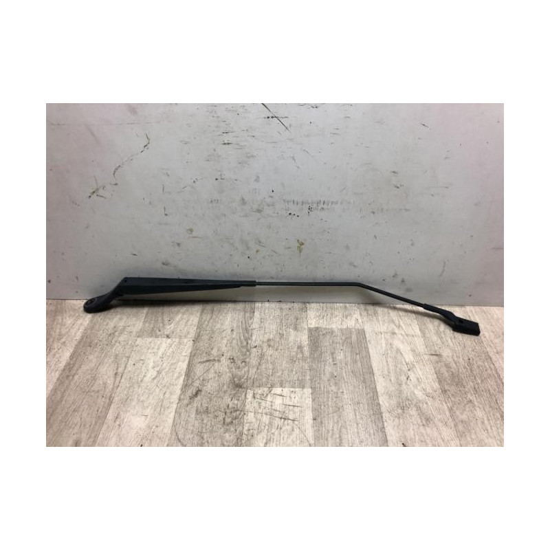 Bras essuie glace avant droit RENAULT TWINGO 2 PHASE 2 d’occasion