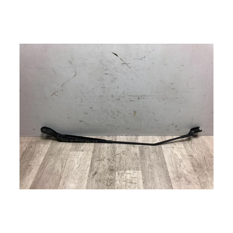 Bras essuie glace avant droit RENAULT TWINGO 2 PHASE 2 d’occasion