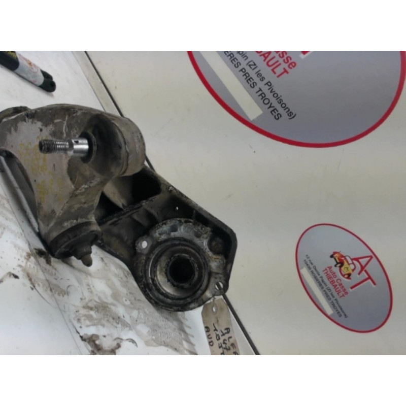 Triangle superieur avant droit ALFA ROMEO 147 1.9 JTD d’occasion