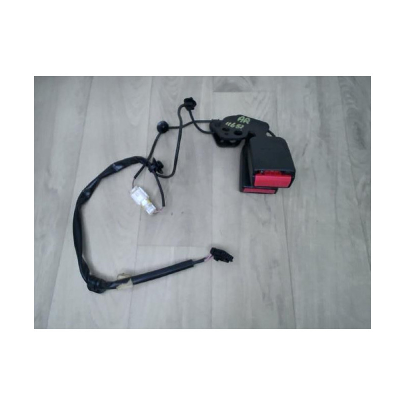 Pretensionneur de ceinture arriere centrale PEUGEOT 308 1 SW PHASE 1 BREAK d’occasion