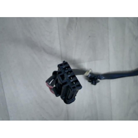 Pretensionneur de ceinture arriere centrale PEUGEOT 308 1 SW PHASE 1 BREAK d’occasion