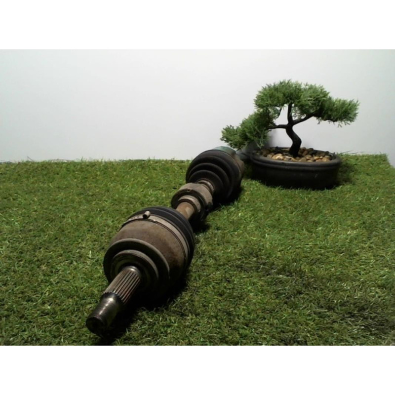 Cardan gauche (transmission) MITSUBISHI GRANDIS d’occasion