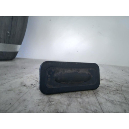 Bouton de coffre RENAULT MEGANE 2 PHASE 1 CABRIOLET d’occasion