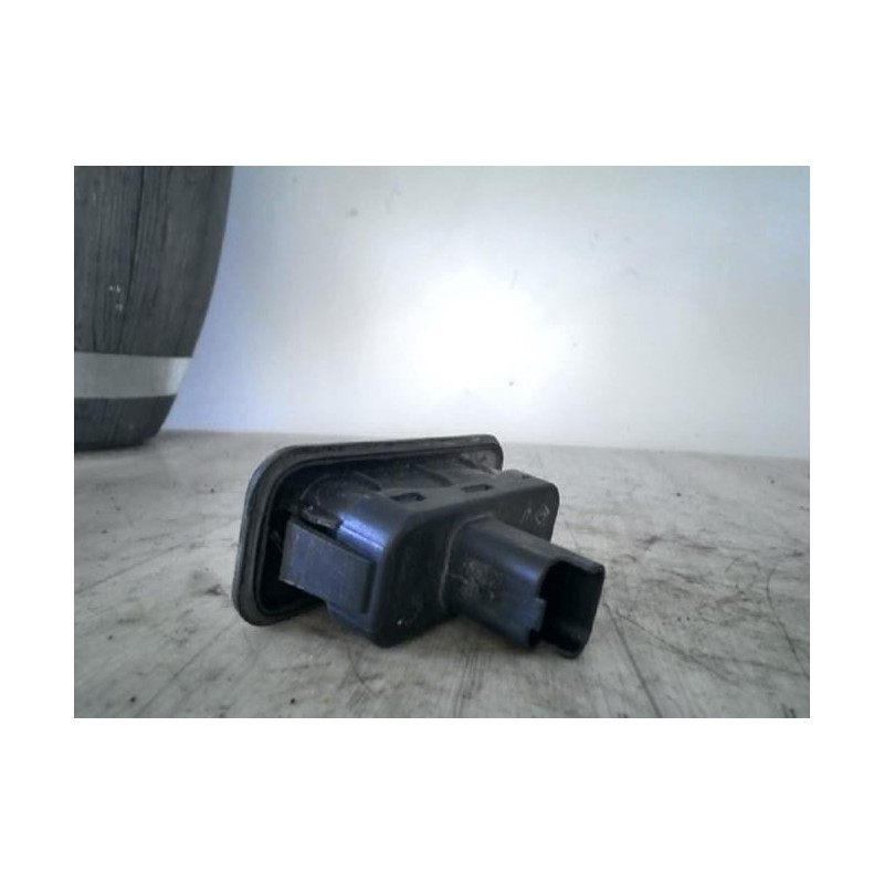 Bouton de coffre RENAULT MEGANE 2 PHASE 1 CABRIOLET d’occasion