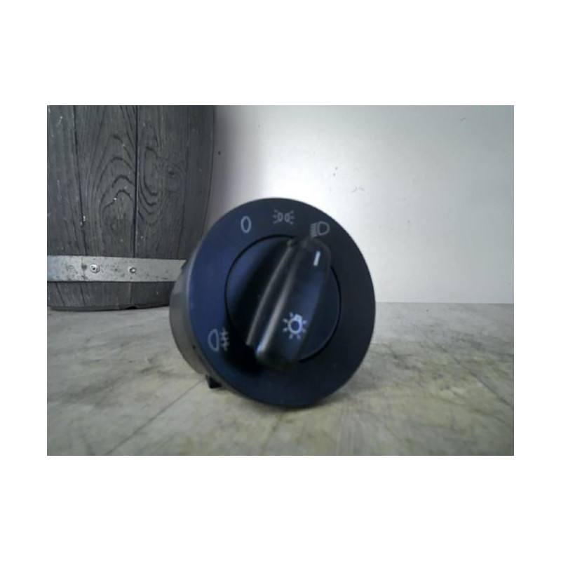 Commande de phare VOLKSWAGEN CADDY 4 d’occasion