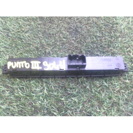 Bouton de warning FIAT PUNTO III GRANDE PUNTO d’occasion