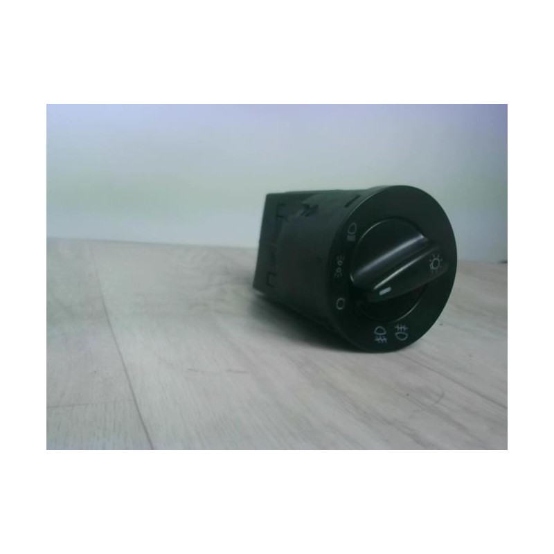Commande de phare VOLKSWAGEN POLO 3 PHASE 2 d’occasion