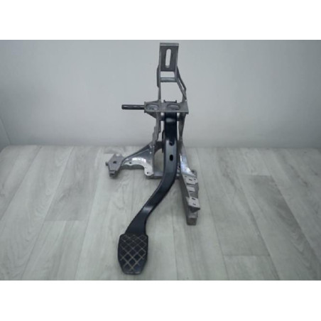 Pedalier de frein AUDI A4 2 AVANT PHASE 2 BREAK d’occasion
