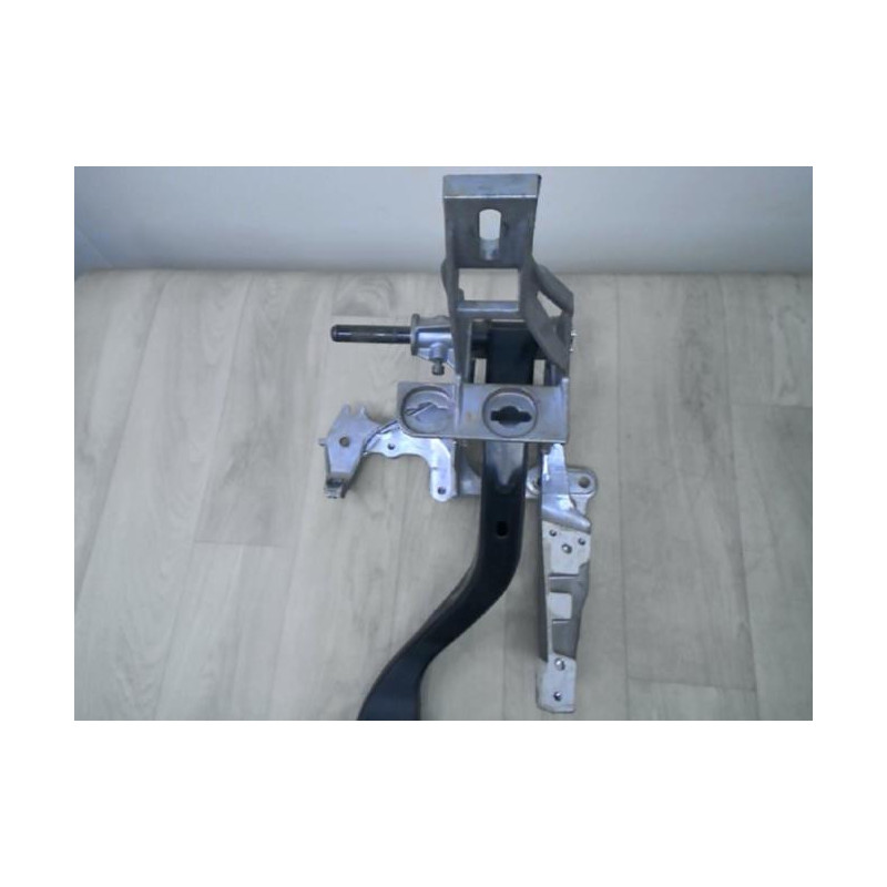 Pedalier de frein AUDI A4 2 AVANT PHASE 2 BREAK d’occasion
