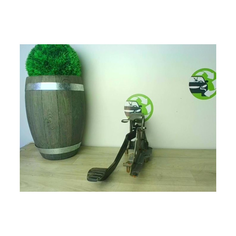 Pedalier de frein RENAULT CLIO 3 PHASE 1 d’occasion
