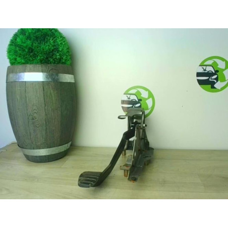 Pedalier de frein RENAULT CLIO 3 PHASE 1 d’occasion