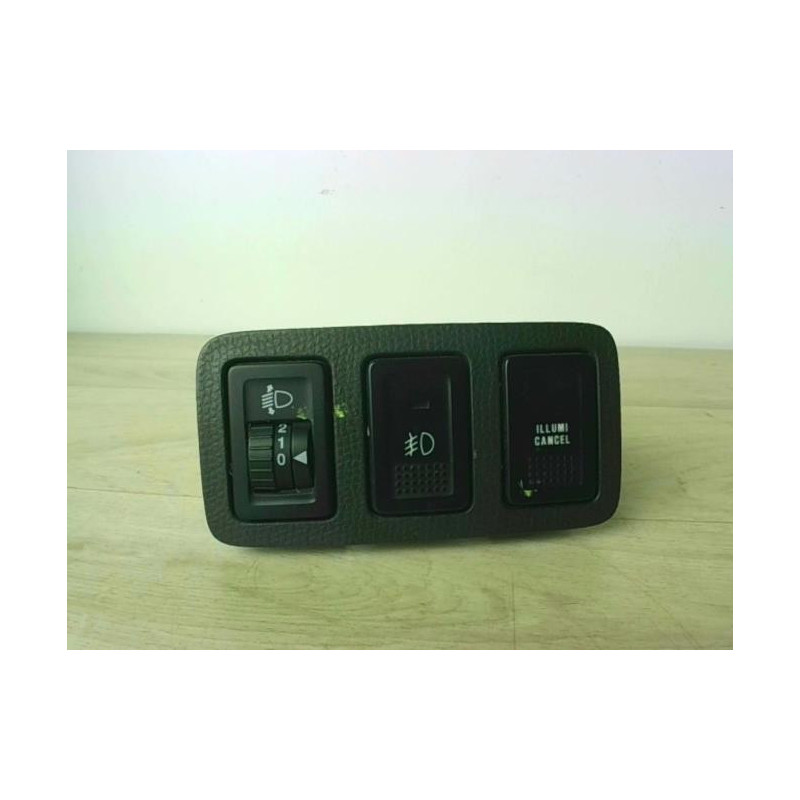 Commande de phare SUZUKI SWIFT 3 d’occasion
