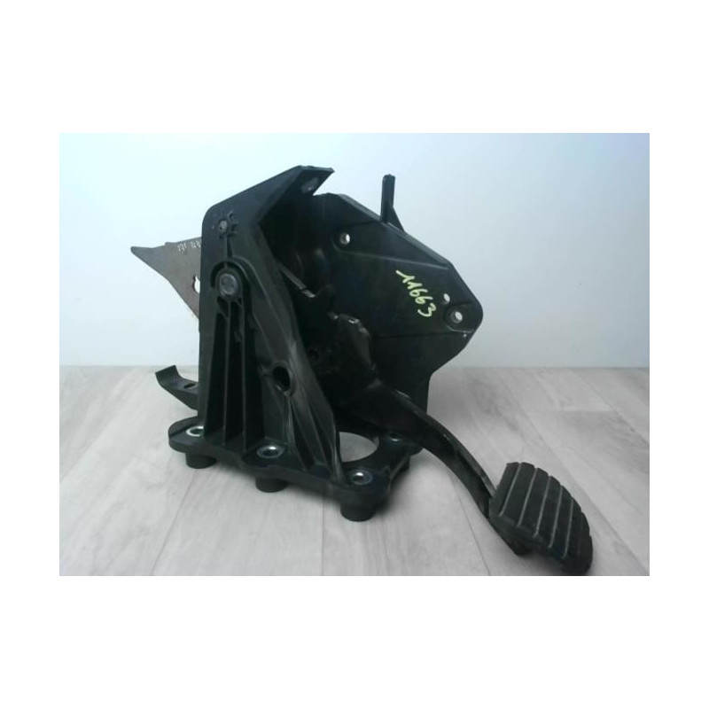 Pedalier de frein RENAULT LAGUNA 3 PHASE 1 d’occasion