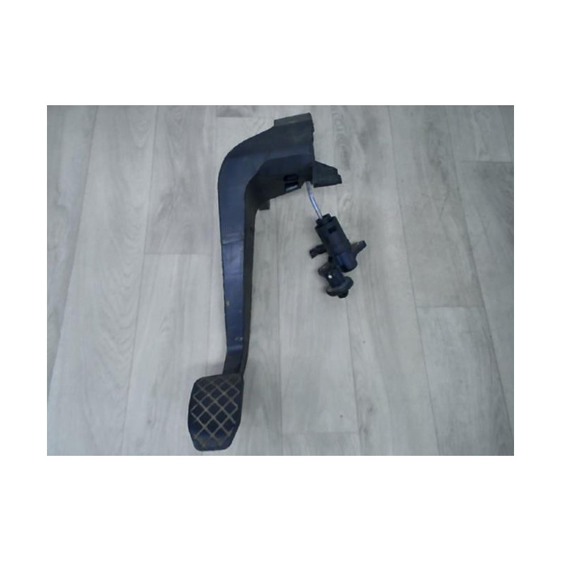Pedalier d'embrayage AUDI A4 2 AVANT PHASE 2 BREAK d’occasion