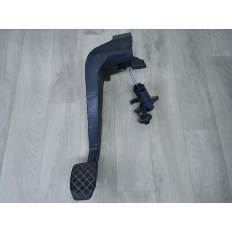 Pedalier d'embrayage AUDI A4 2 AVANT PHASE 2 BREAK d’occasion