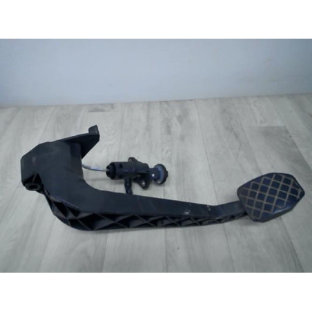 Pedalier d'embrayage AUDI A4 2 AVANT PHASE 2 BREAK d’occasion