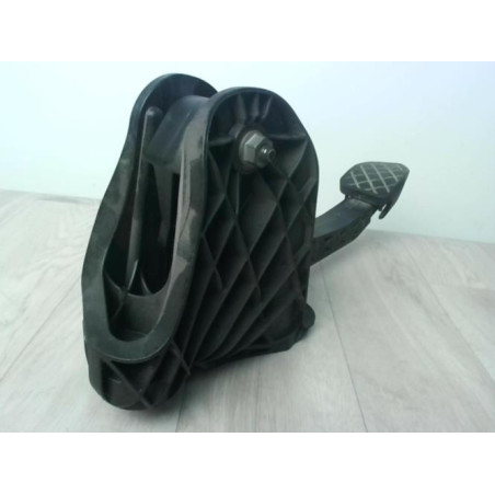 Pedalier d'embrayage VOLKSWAGEN GOLF 5 d’occasion