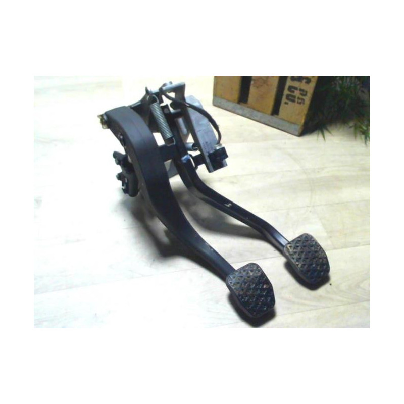 Pedalier AUDI TT 1 COUPE d’occasion