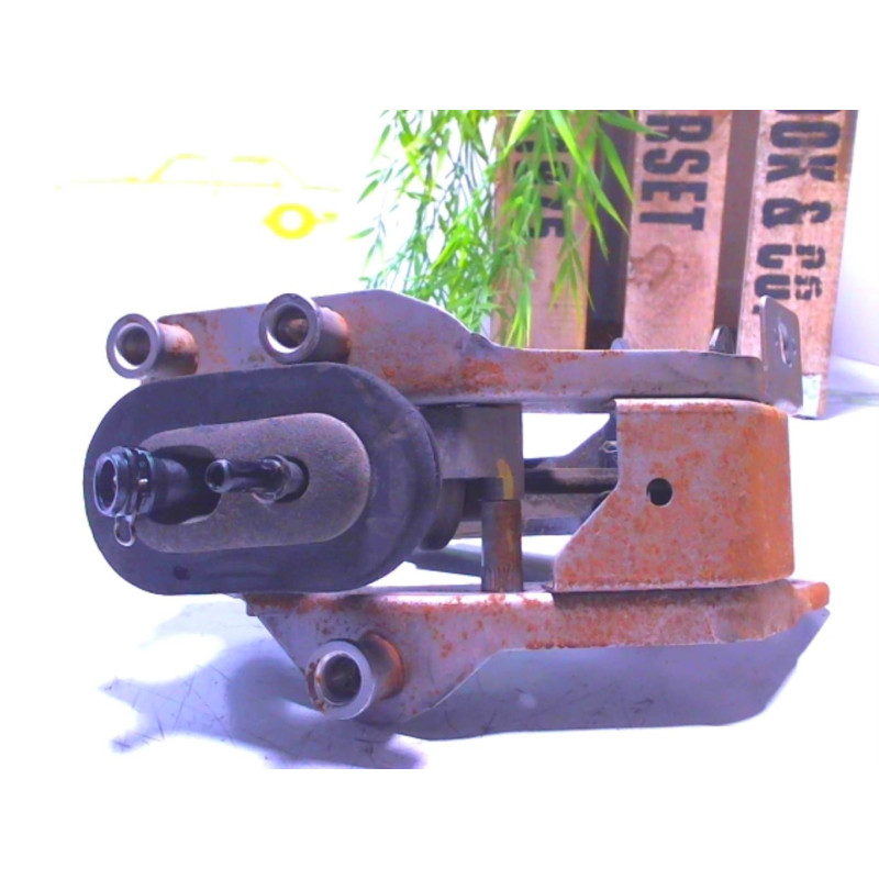 Pedalier d'embrayage FORD FIESTA 6 PHASE 1 d’occasion
