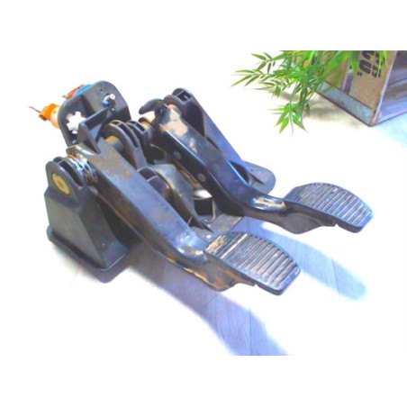 Pedalier FIAT PANDA 2 PHASE 1 d’occasion