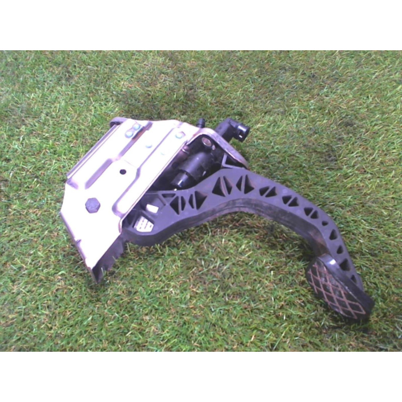 Pedalier d'embrayage VOLKSWAGEN FOX d’occasion