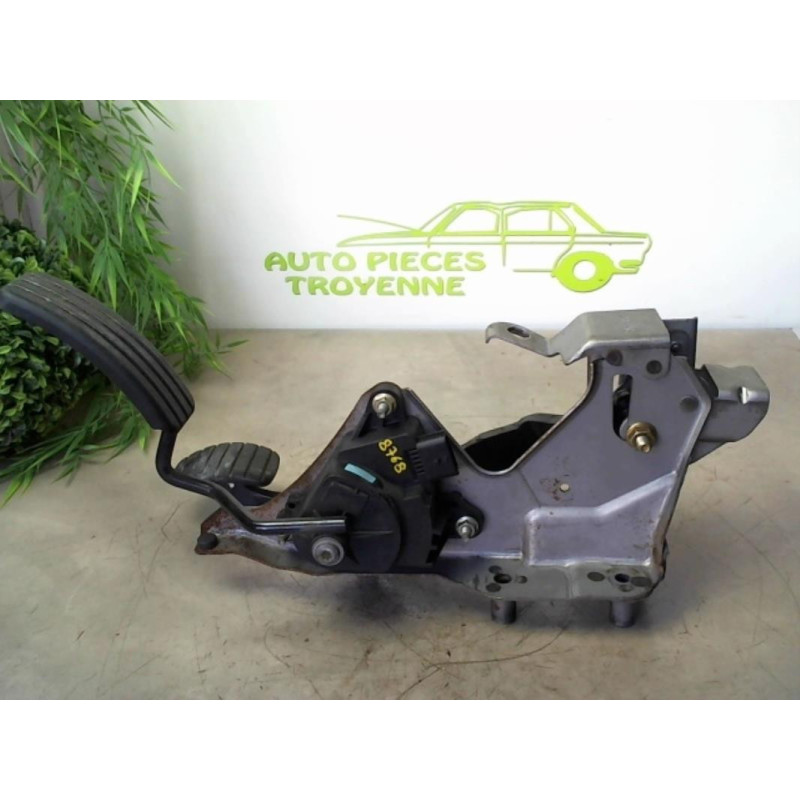 Pedalier RENAULT CLIO 3 PHASE 1 d’occasion