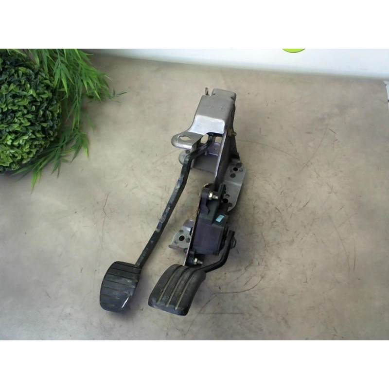 Pedalier RENAULT CLIO 3 PHASE 1 d’occasion