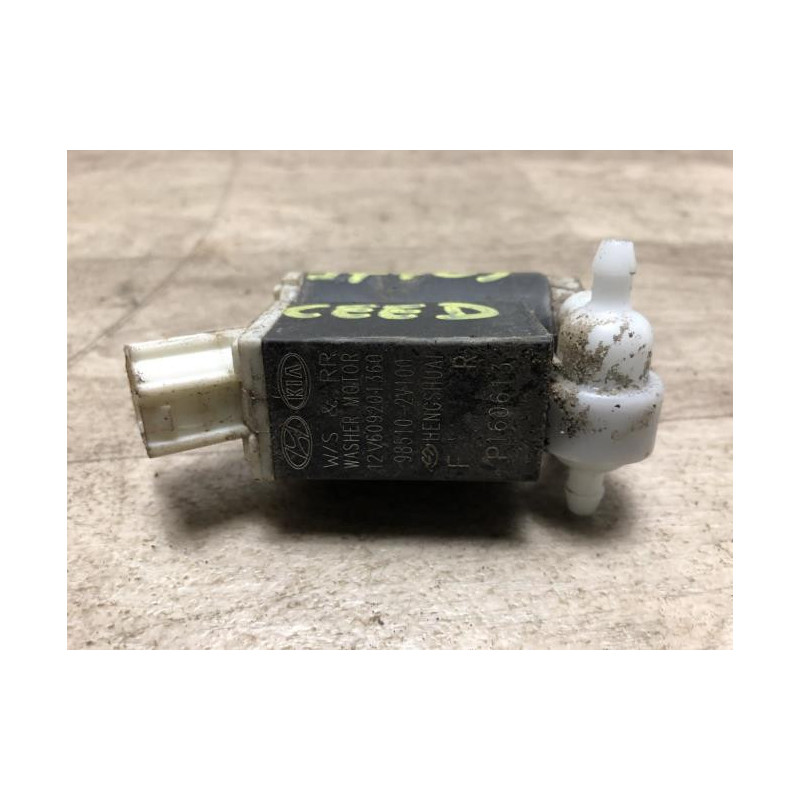 Pompe lave glace avant KIA CEE-D 1 SPORT WAGON PHASE 1 BREAK d’occasion