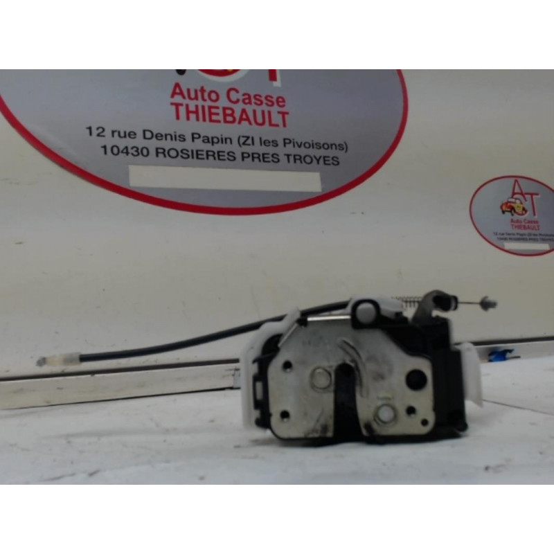 Serrure avant droit FIAT FIORINO d’occasion