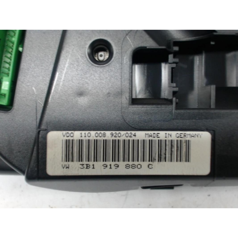 Compteur VOLKSWAGEN PASSAT V (3B2) d’occasion