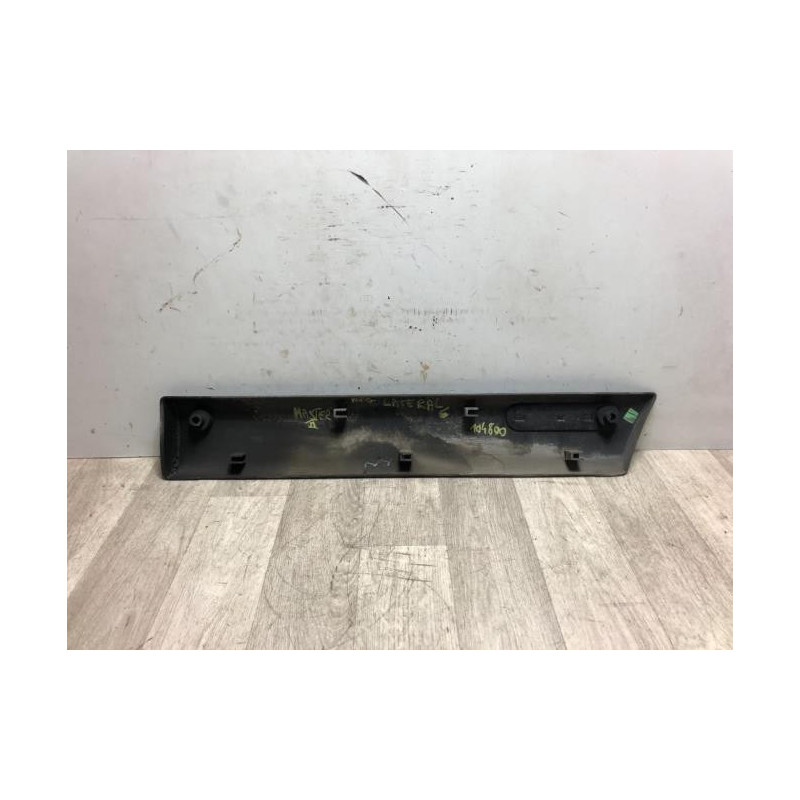 Baguette de porte avant gauche RENAULT MASTER d’occasion
